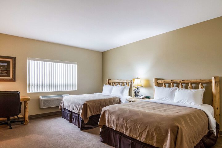 Room 17 of 28
