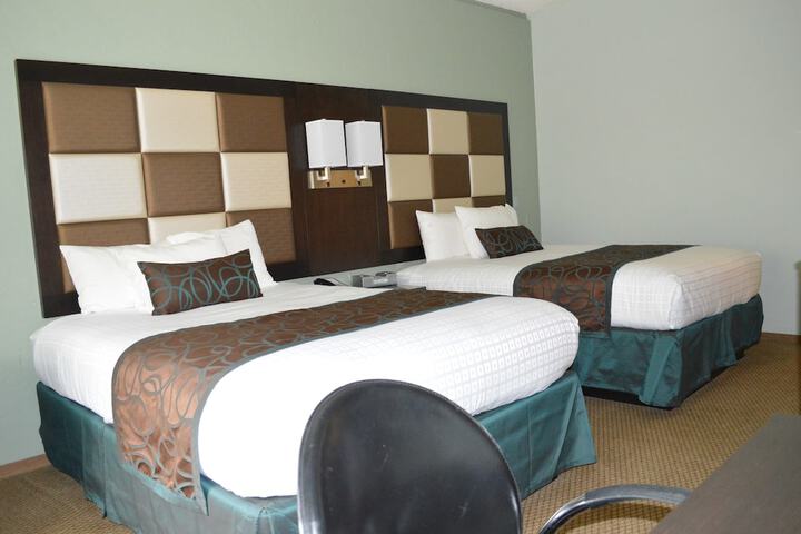 Room 21 of 37