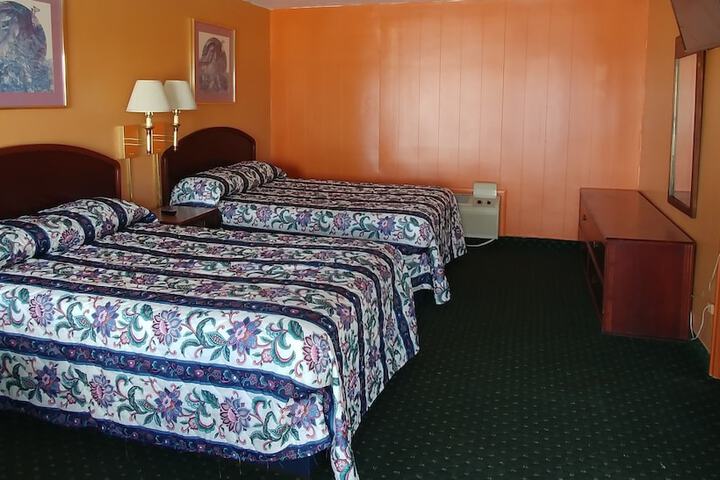 Room 18 of 29