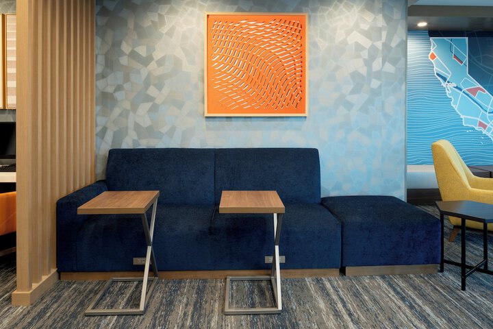 Holiday Inn Express and Suites Hollister by IHG