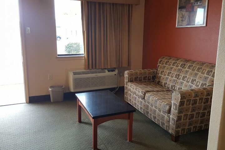 Room 19 of 31