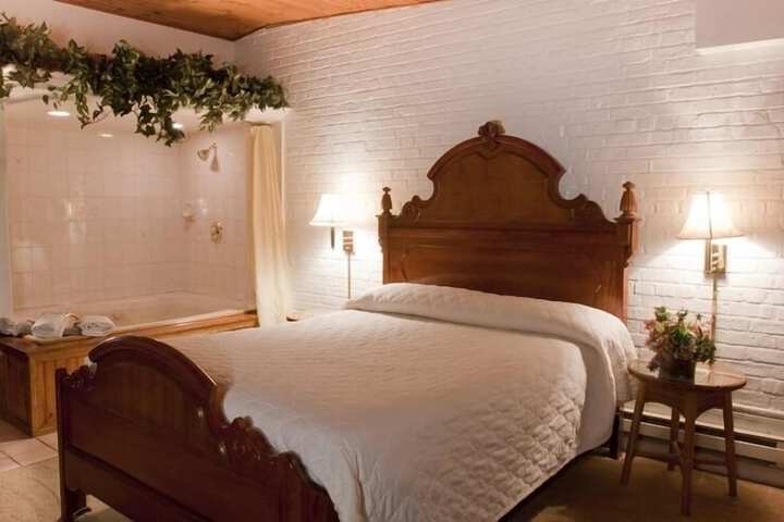 Room 43 of 63