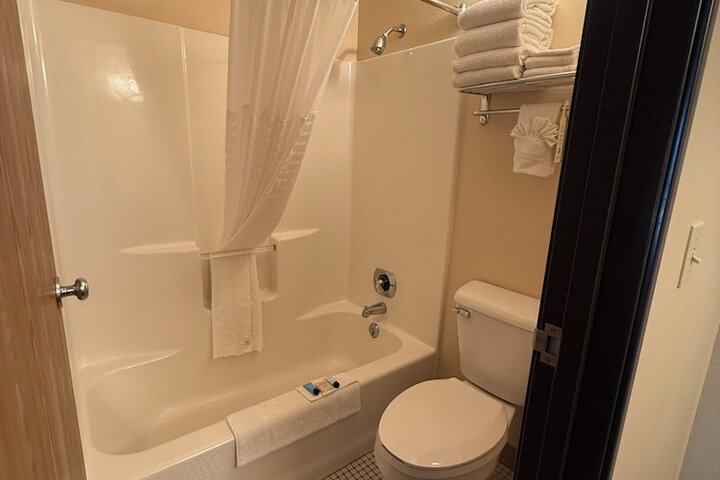 Room 8 of 23