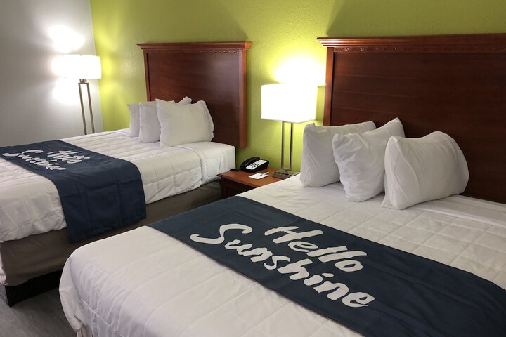Room 5 of 14
