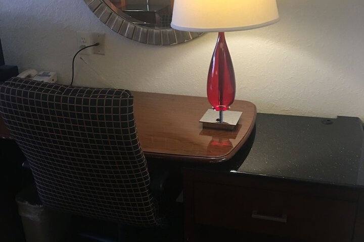 Room 18 of 26