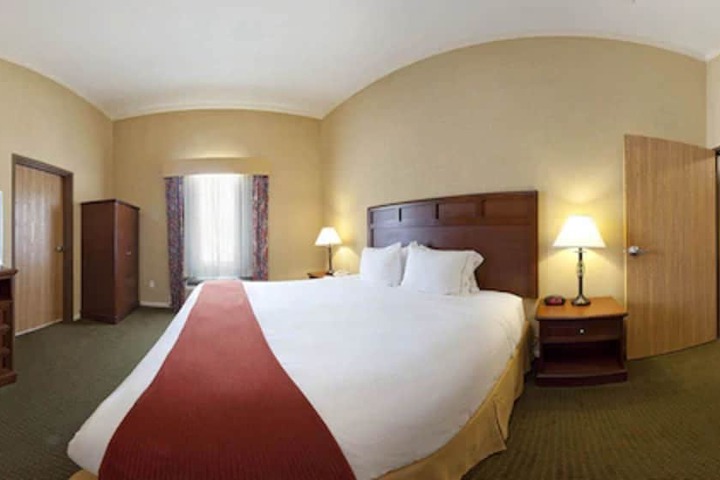 Holiday Inn Express Salado-Belton by IHG