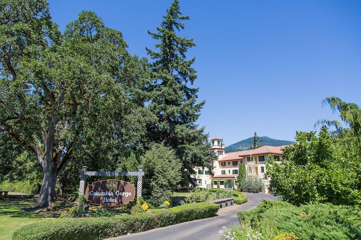 Columbia Gorge Hotel and Spa