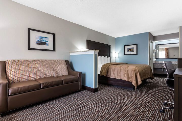 Room 13 of 29