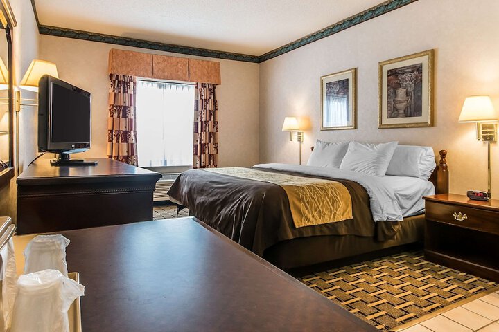 Room 6 of 26