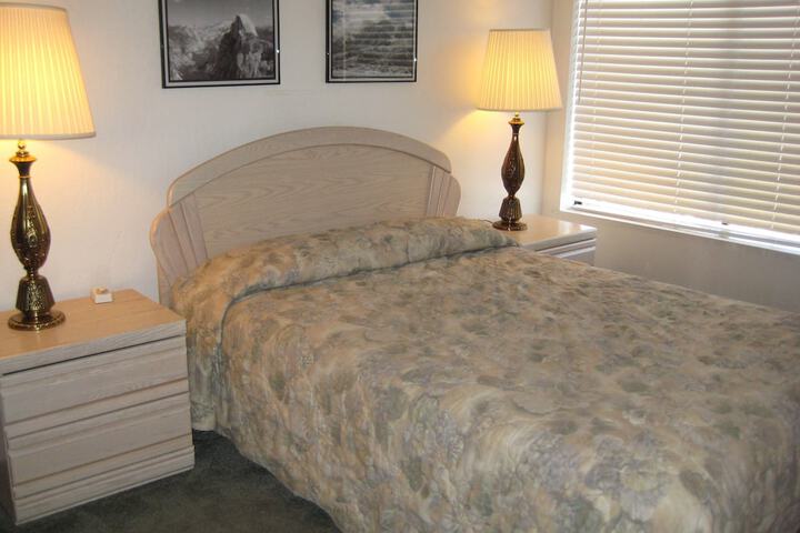 Room 51 of 104
