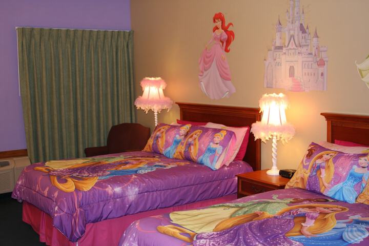 Room 14 of 25