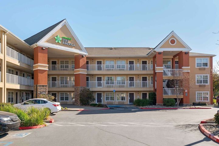Hotel 3 of 27