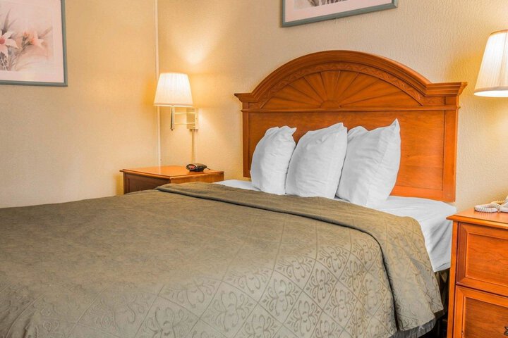 Quality Inn Grand Rapids North