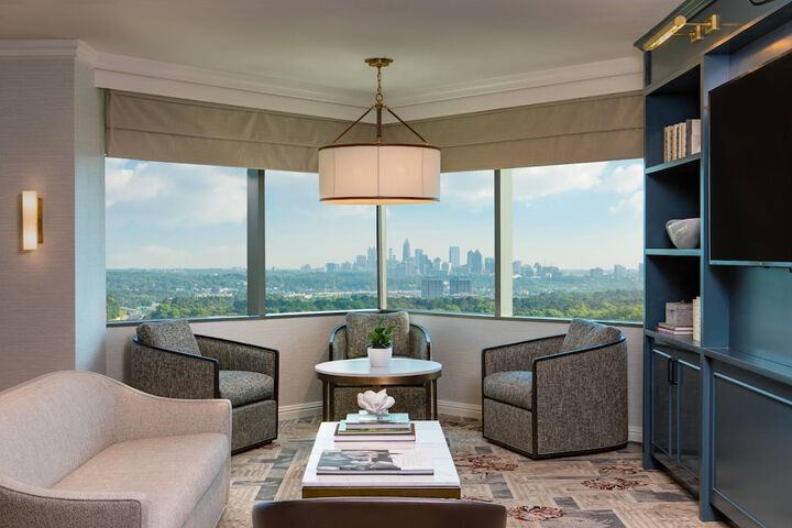 Lounge 58 of 68