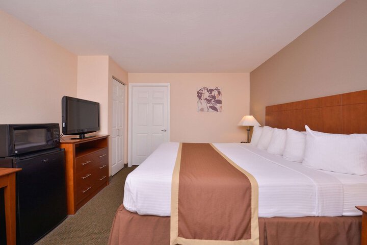 Room 13 of 63