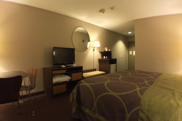 Room 31 of 64