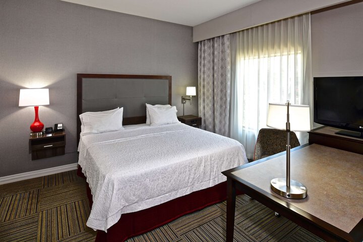 Hampton Inn & Suites Fredericksburg