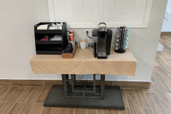 Breakfast/Coffee Service 37 of 50