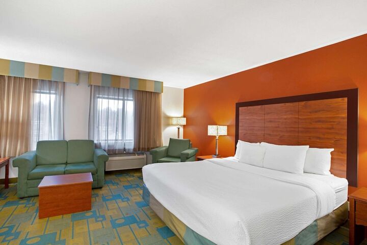 Room 16 of 30