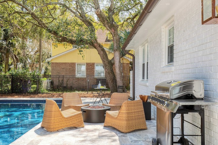 Sawyer by Avantstay Stunning Isle of Palms Home w / Pool!