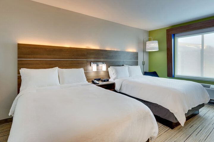 Holiday Inn Express & Suites Waxahachie by IHG