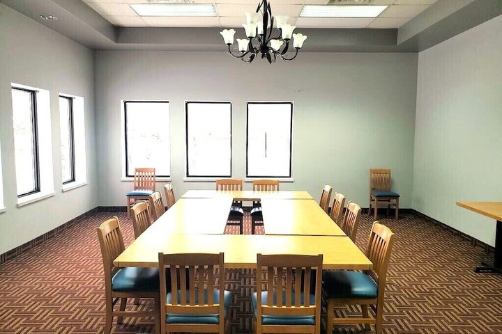 Business Center 103 of 125
