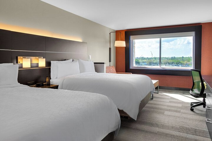 Holiday Inn Express & Suites Sanford- Lake Mary by IHG