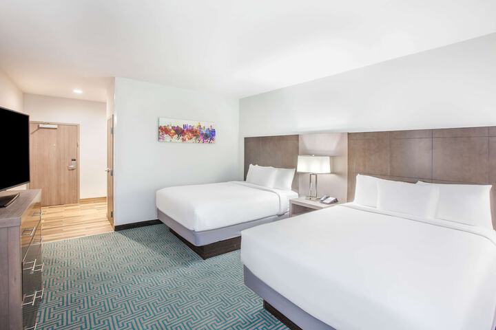 Room 14 of 38