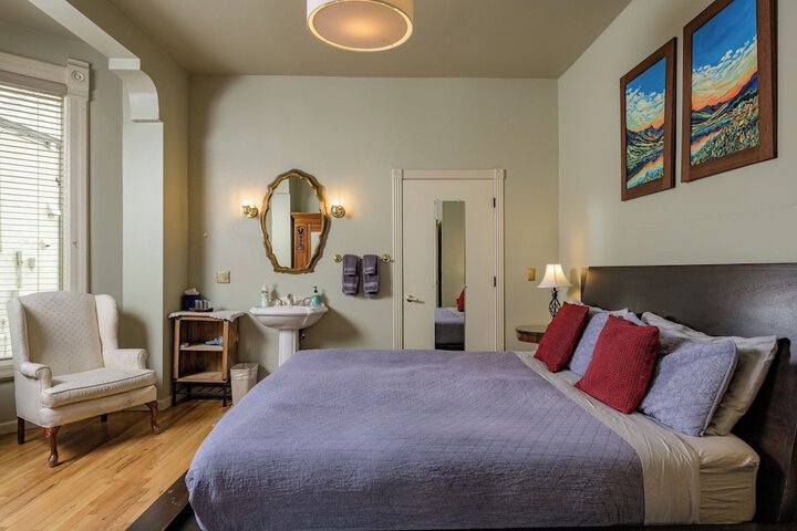 Room 70 of 139