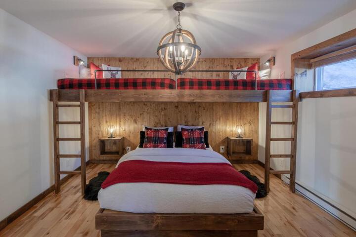 Breathtaking log house with HotTub - Winter paradise in Tremblant