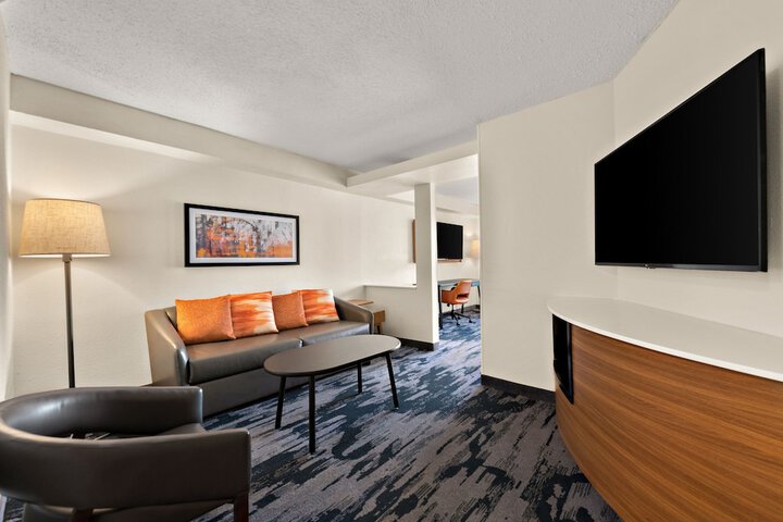 Room 27 of 52