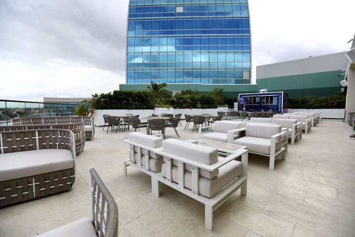 Lounge 59 of 87