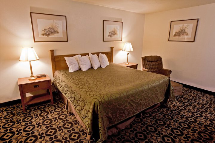 Room 11 of 21