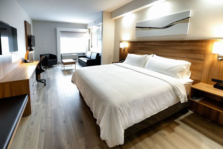 Holiday Inn Express & Suites Trois Rivieres Ouest by IHG
