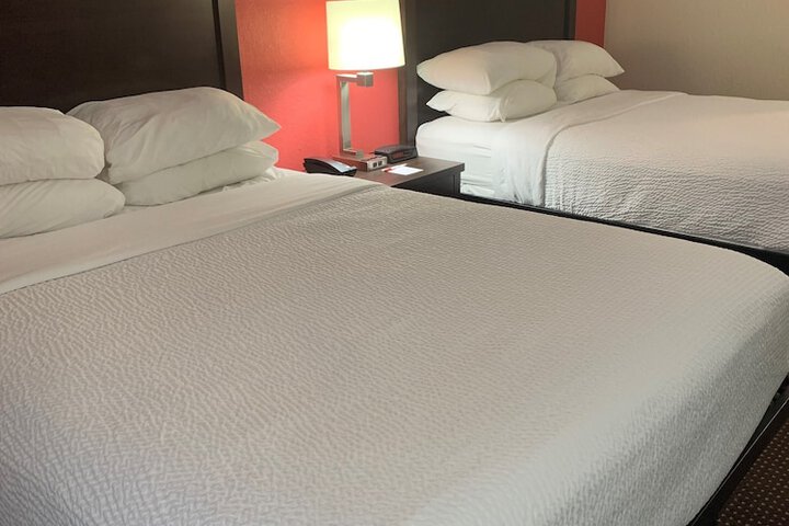 Room 10 of 37