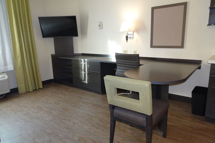 Room 20 of 39
