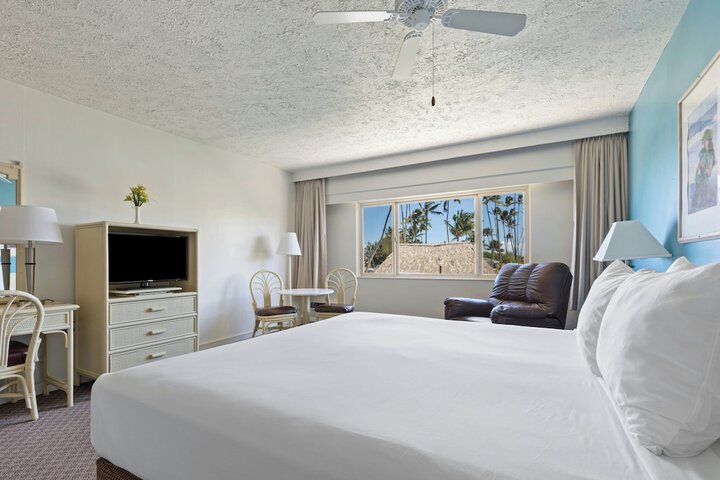 Maui Seaside Hotel