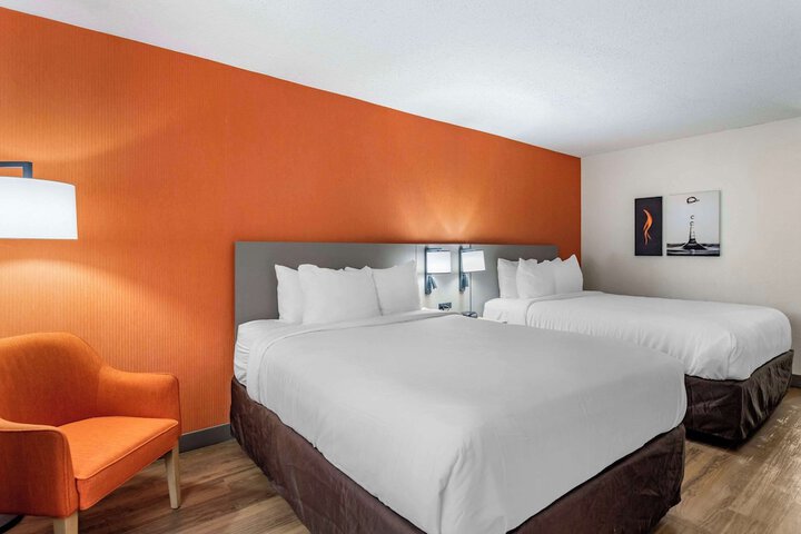 Room 34 of 46