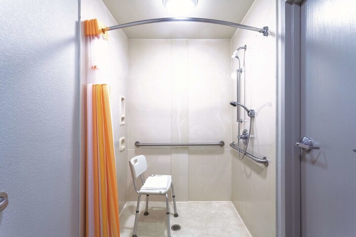Room 9 of 22