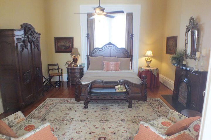 The Pepin Mansion Historic B & B