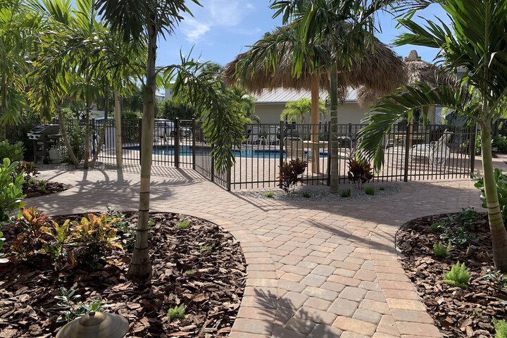 Twin Palms at Siesta