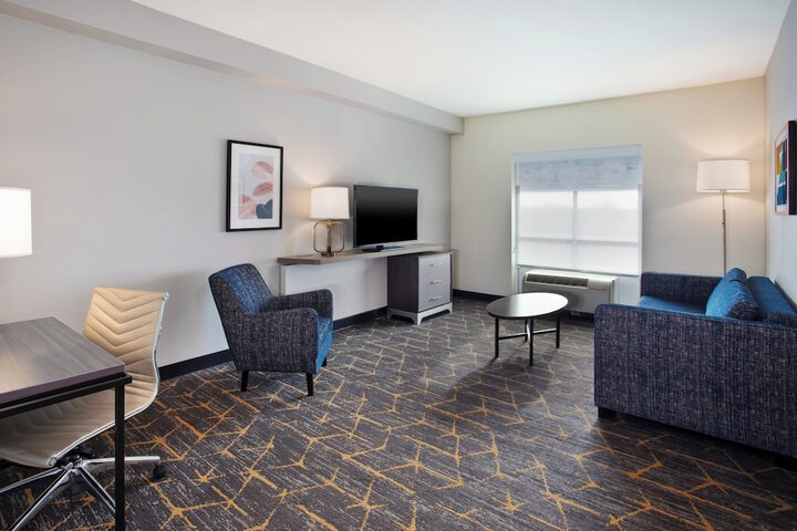 Room 51 of 87