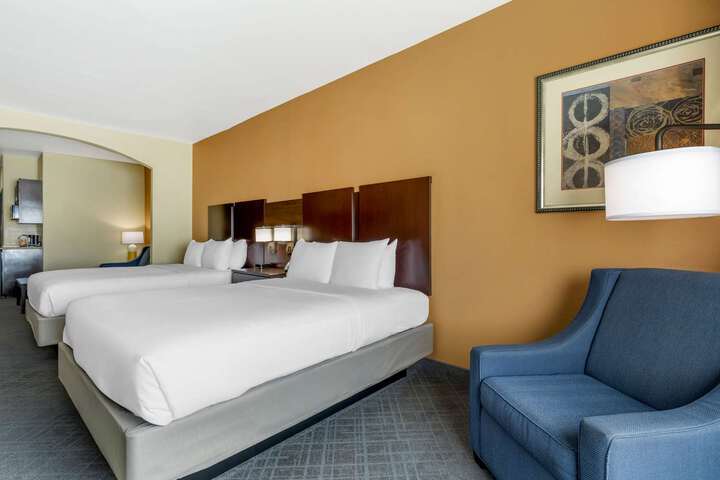 Comfort Inn & Suites (Formerly Executive Inn & Suites Mexia)