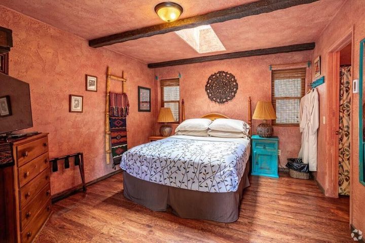 Room 60 of 256