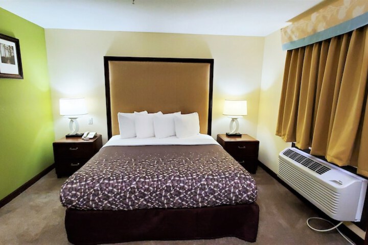 Room 8 of 42