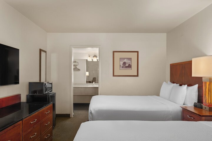 Room 15 of 37