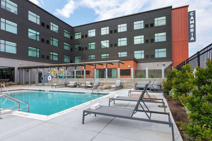Pool 6 of 75