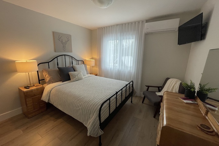 Room 37 of 60