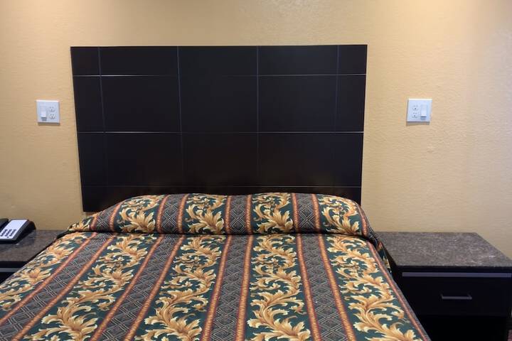 Room 12 of 35