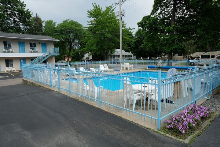 Pool 6 of 42